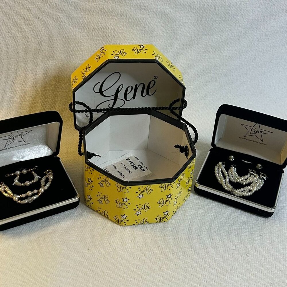 Vintage 1999 Ashton Drake Gene’s Doll Jewelry Set And Hat Box NWOT